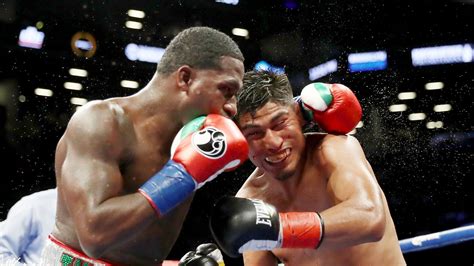 Broner vs Garcia: Mikey Garcia impressively outpoints Adrien Broner in.